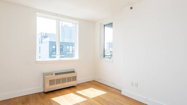 1BR/1BA Apartment · San Francisco photo 2