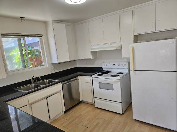 Apartments on Teakwood Ct · Campbell photo 5