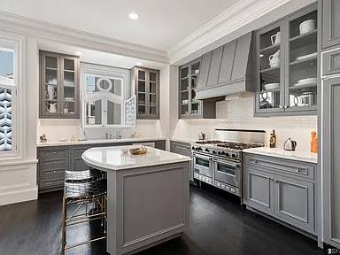 2BR/2BA Apartment on Sacramento St · San Francisco photo 3