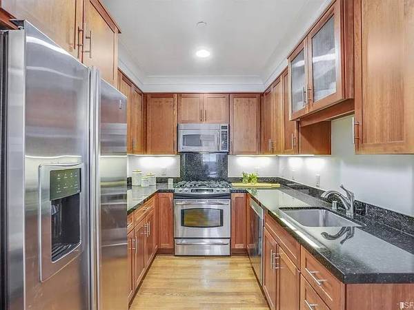 1BR/1BA Apartment · San Francisco photo 4