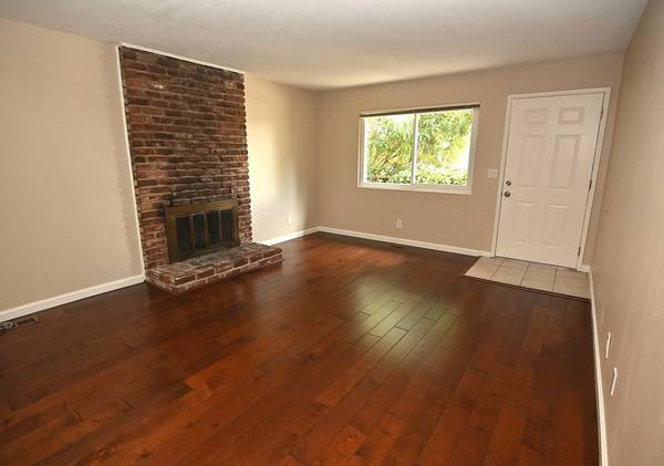 2BR/1BA Duplex on Cassiar Dr · San Jose photo 4