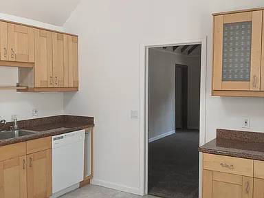 3BR/1BA Single Family House on Seale Ave · Palo Alto photo 3