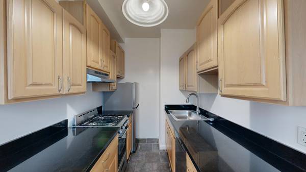 346 Leavenworth photo 3