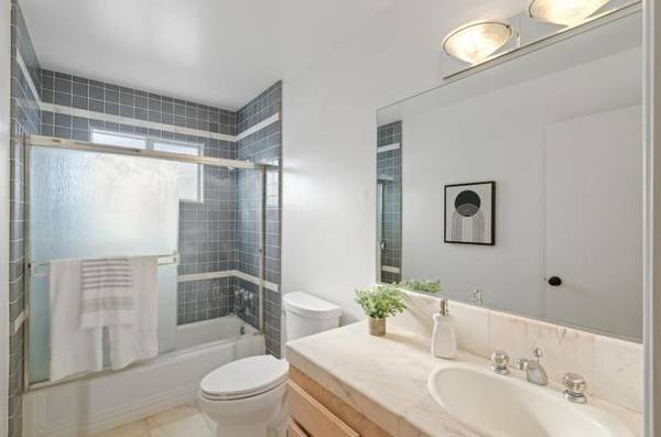 1BR/1BA Single Family House on Opal St · Capitola photo 5