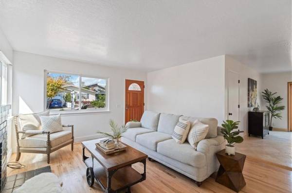 1BR/1BA Single Family House on Opal St · Capitola