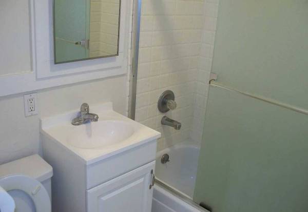 2BR/1BA Apartment · San Francisco photo 4