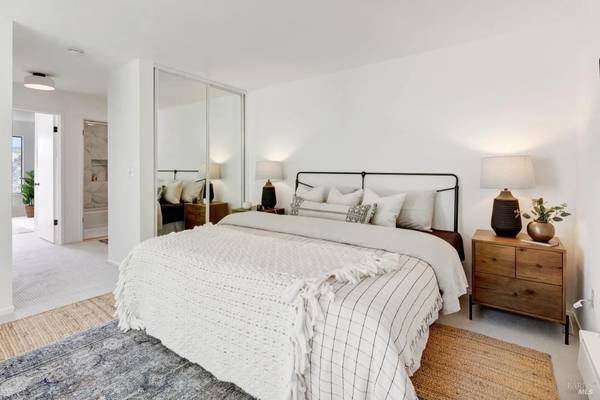 1BR/1BA Townhouse on Corte Real · Greenbrae photo 2