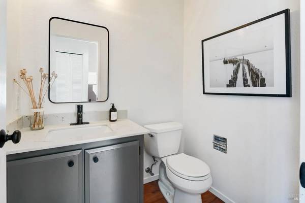 1BR/1BA Townhouse on Corte Real · Greenbrae photo 4