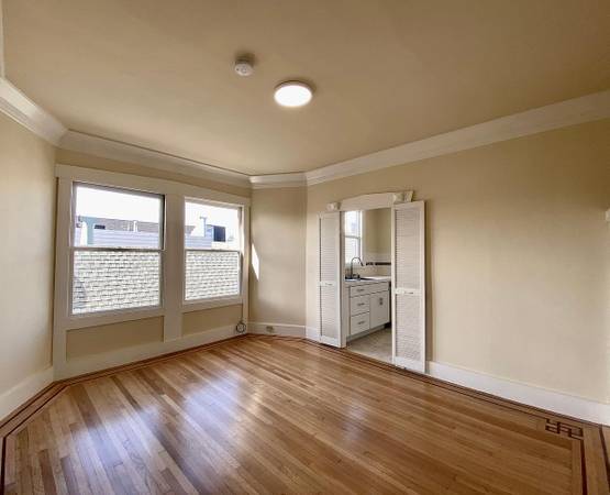 2BR/1BA Apartment · San Francisco photo 2