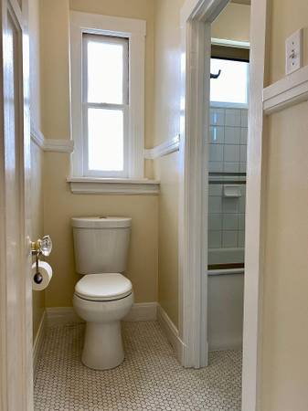 2BR/1BA Apartment · San Francisco photo 5
