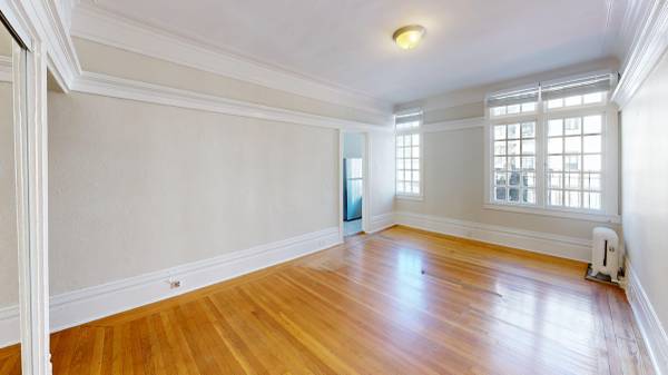 1029 Geary photo 2