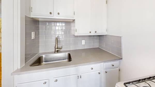 1029 Geary photo 5