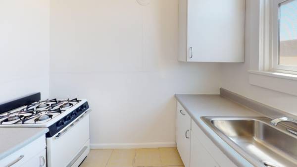 1BR/1BA Apartment on Channing Way · Berkeley photo 4