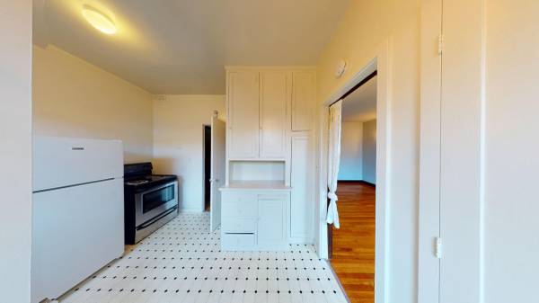 Apartments on Haste Street · Berkeley photo 4