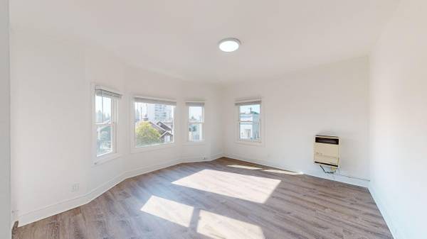 2BR/1BA Apartment on Dwight Way · Berkeley photo 2
