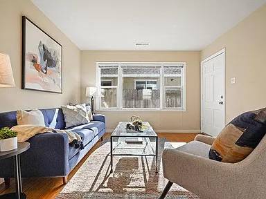 2BR/1BA Single Family House on Roosevelt Ave · Redwood City photo 3