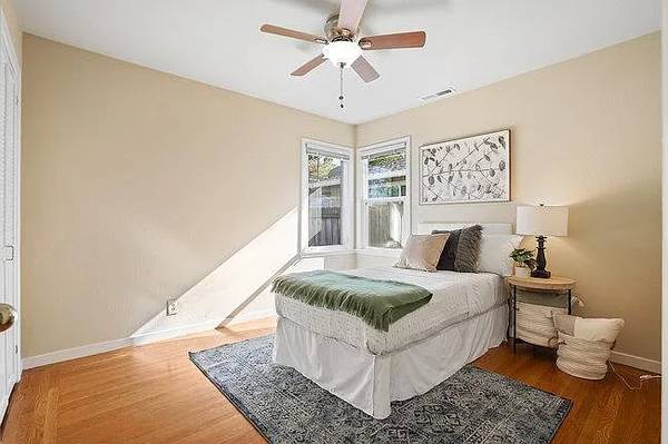 2BR/1BA Single Family House on Roosevelt Ave · Redwood City photo 4