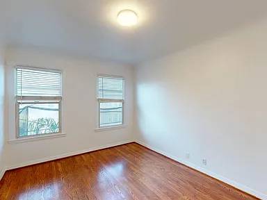 2BR/1BA Apartment on N Point S · San Francisco photo 4