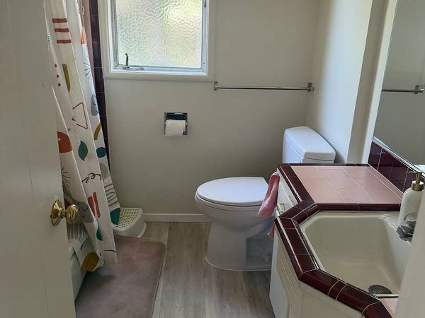 1BR/1BA Apartment · Berkeley photo 3