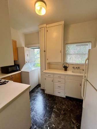 1BR/1BA Apartment · Oakland photo 3