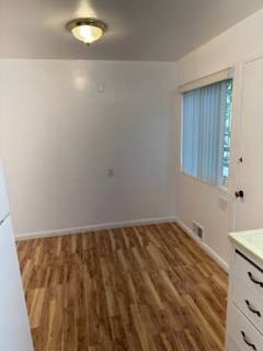 Apartments on Ash Street · Palo Alto photo 5