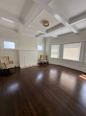 0BR/1BA Apartment · Oakland photo 2