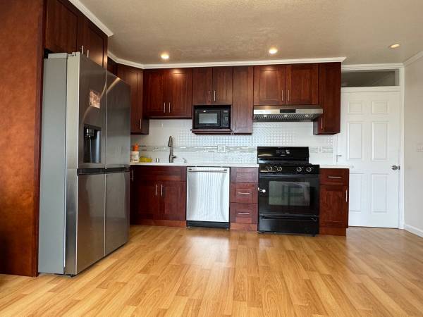 1BR/1BA Apartment · Daly City photo 2