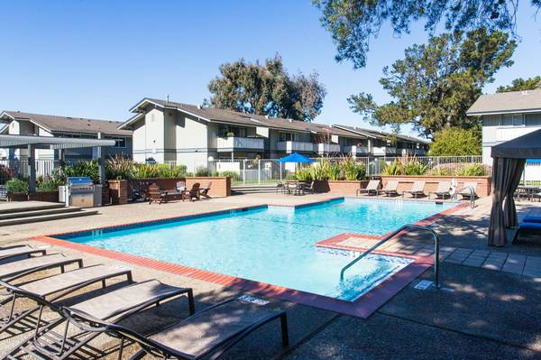 Apartments on Shell Boulevard · Foster City