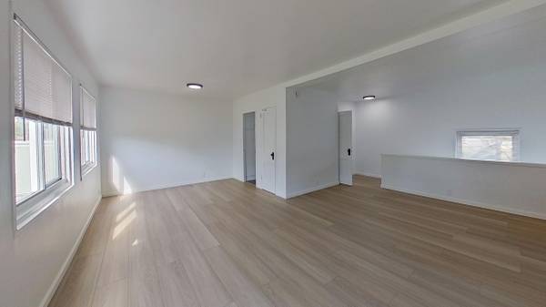 1BR/1BA Townhouse on Cambon · San Francisco photo 2