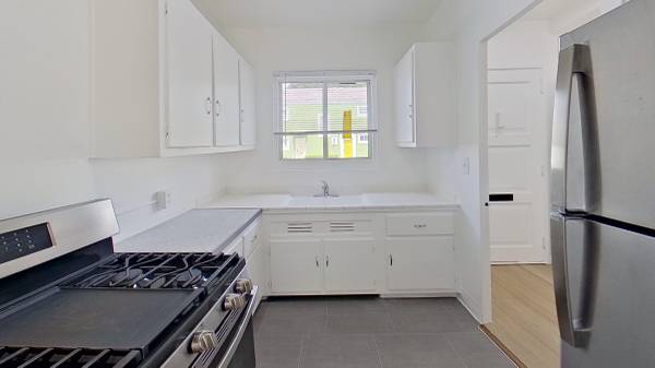 1BR/1BA Townhouse on Castelo · San Francisco photo 3