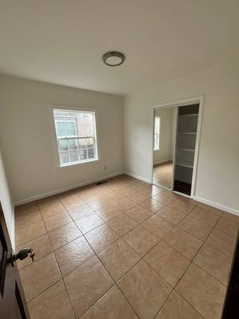 2BR/2BA Apartment · Oakland photo 3