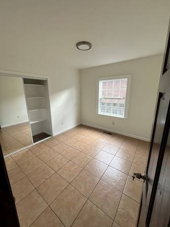 2BR/2BA Apartment · Oakland photo 2