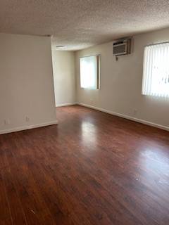 2BR/1BA Apartment · Livermore photo 2