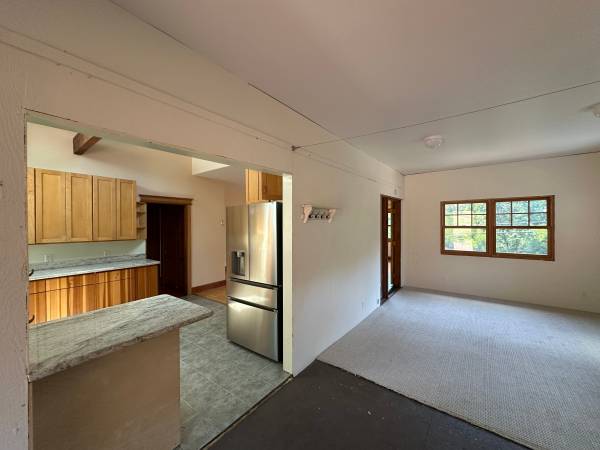 2BR/2BA Apartment · Fairfax photo 2