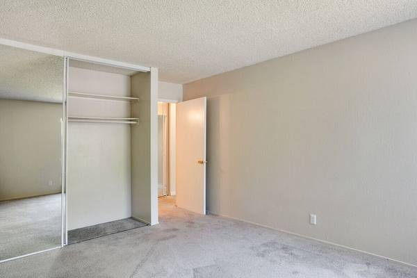 Apartments on Southampton Rd · Port Costa