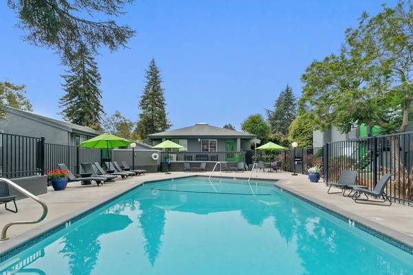 Apartments on Button St · Santa Cruz