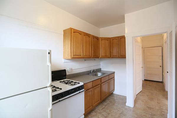 Open House: Sunday (12/21) 3:40pm-4:00pm. Bright, Second Floor Corner Jr. 1br/1ba Near Union Square, Shared Laundry, Elevator In Building (797 Bush #201) photo 5