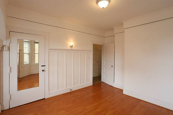 Open House: Sunday (12/21) 3:40pm-4:00pm. Bright, Second Floor Corner Jr. 1br/1ba Near Union Square, Shared Laundry, Elevator In Building (797 Bush #201) photo 4
