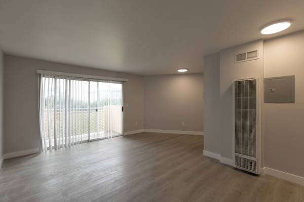 5400 Highland Ave photo 3
