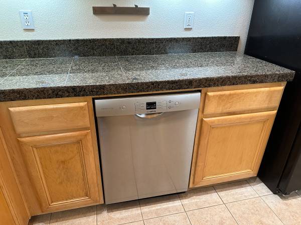 3BR/3BA Single Family House · Penngrove photo 3