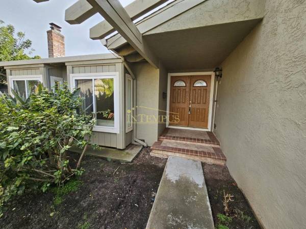 5686 Geranium Ct photo 3