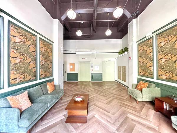 Lofts on Broadway · Oakland photo 2