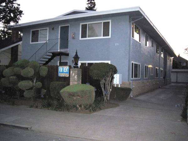 2BR/1BA Apartment · San Mateo