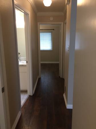 2BR/1BA Apartment · San Mateo photo 5