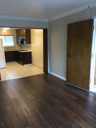 2BR/1BA Apartment · San Mateo photo 3