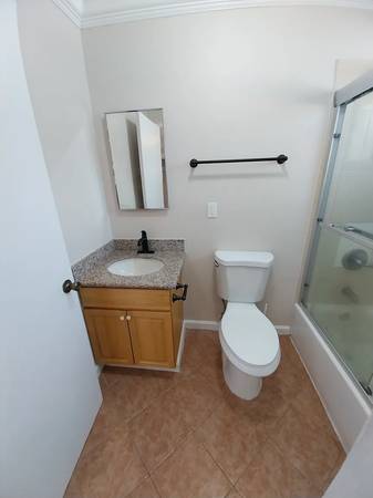 1BR/1BA Apartment · Santa Cruz photo 2
