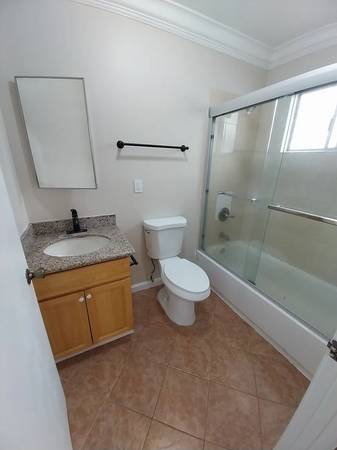1BR/1BA Apartment · Santa Cruz photo 4