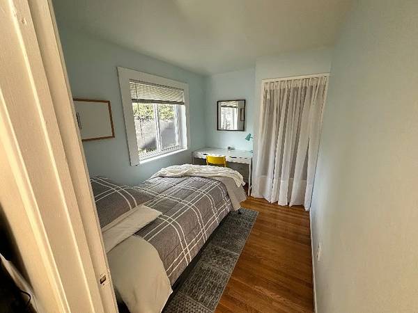 1BR/1BA Apartment · Oakland photo 5