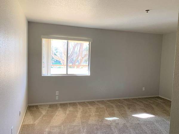 Apartments on Contra Loma Blvd · Antioch photo 4