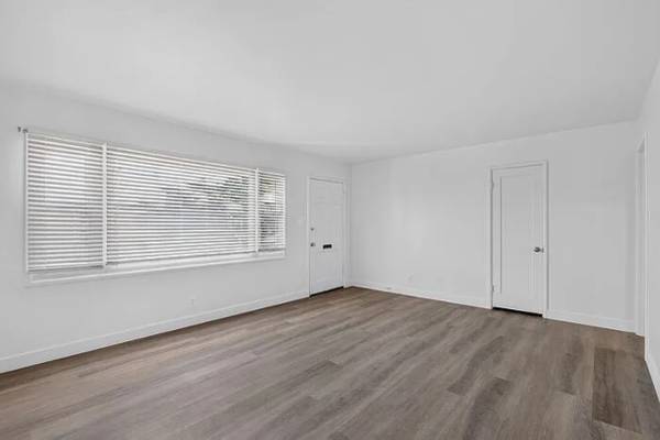 2BR/1BA Apartment · Petaluma photo 5